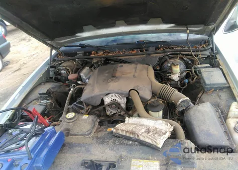 2001 Mercury Grand Marquis Ls from USA, damaged, VIN 2MEFM75W81X697083